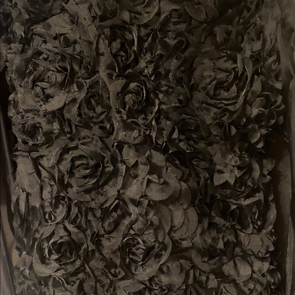 YAS Black Top Textured Floral Top 10 - Picture 9 of 13